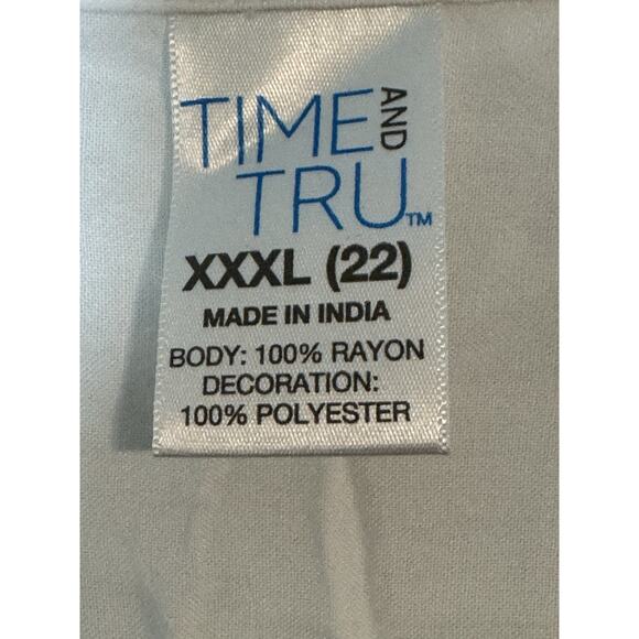 Time And Tru White Short Sleeved Blouse Embroidered With Flowers/Vines, XXXL, 22 - Picture 6 of 6